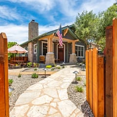 Crafty Oak House