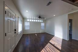Park Street Apartment - Front Unit
