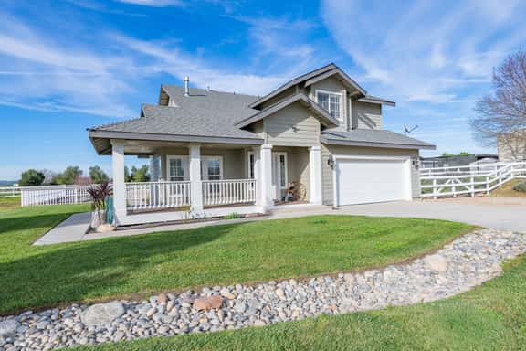 Our Place Farmhouse - Image 1