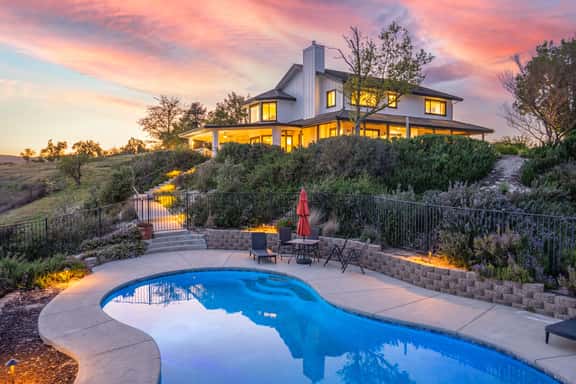 Mira Vista Manor - Image 1