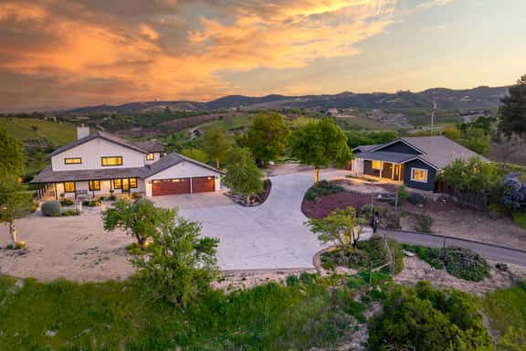 Mira Vista Guest House - Image 1