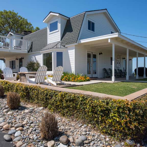 Hidden Acre Vineyard Estate - Image 1