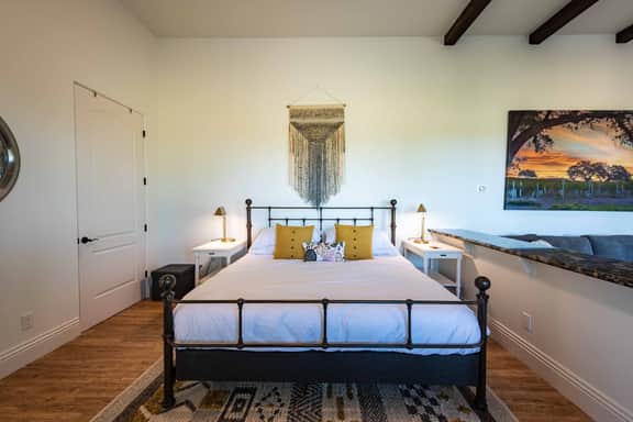 Frontier Hideaway