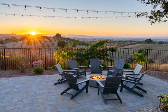 Hilltop Oasis