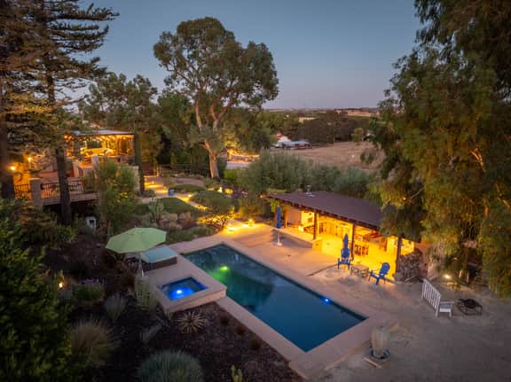 Refugio Estate - Image 2